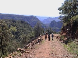 Hiking into Sinforosa