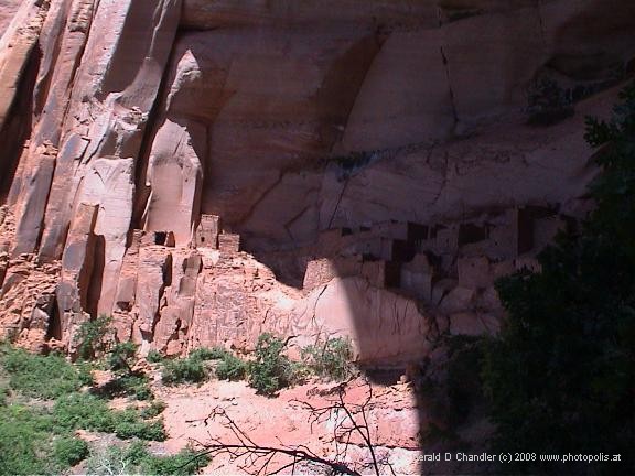 Betatakin Ruins view from across canyon